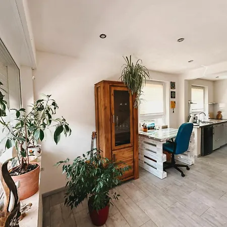 ☆gemuetliche 1-zimmerwohnung Mit Terrasse☆ 아파트 *