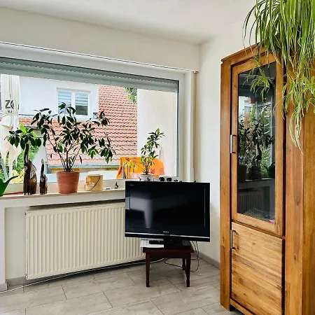 ☆gemuetliche 1-zimmerwohnung Mit Terrasse☆ *